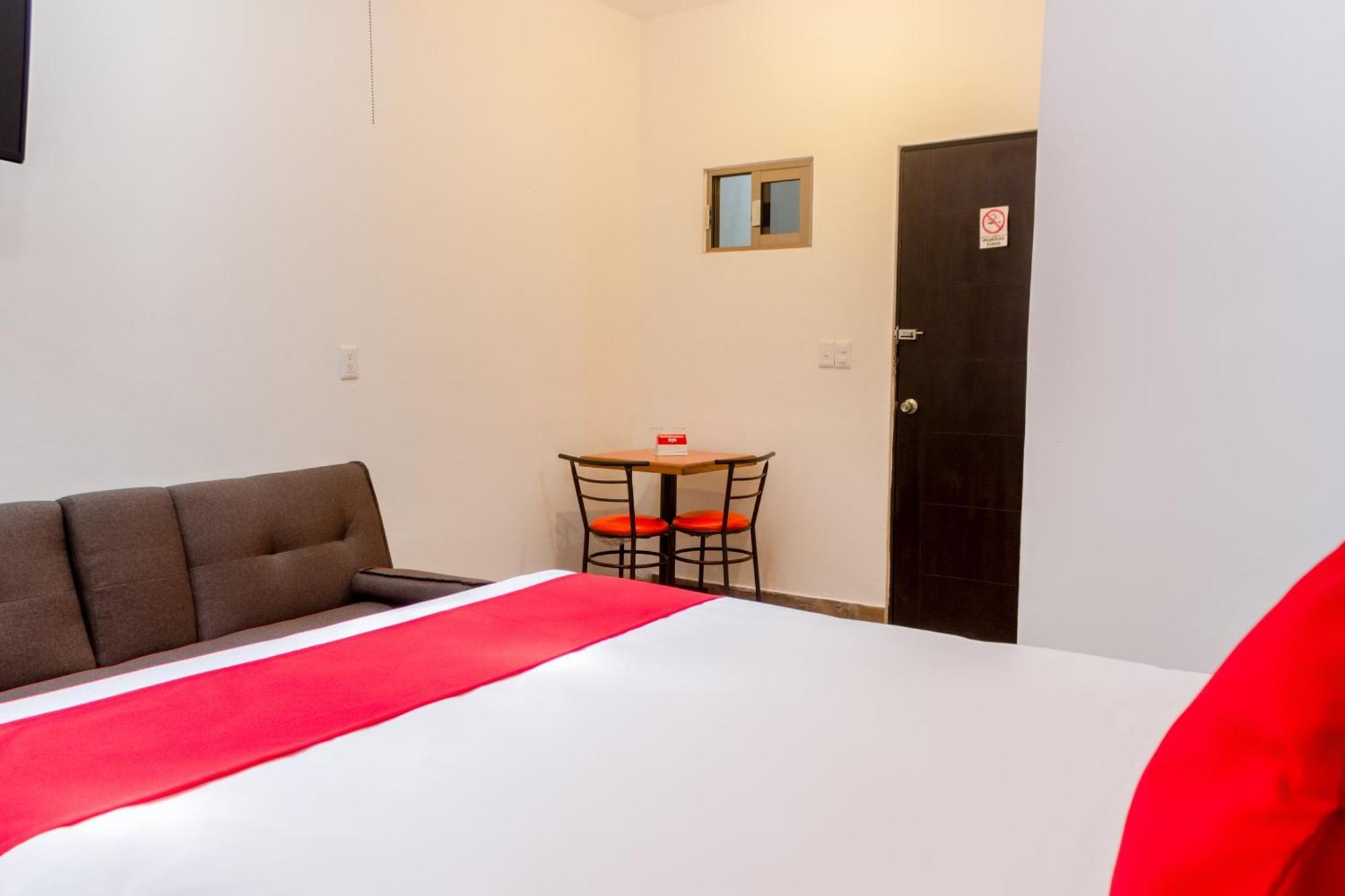 אוריסבה Oyo Hotel Gandag מראה חיצוני תמונה